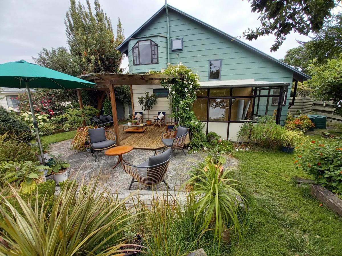 Bed and Breakfast Birds Eyes Te Awanga Экстерьер фото