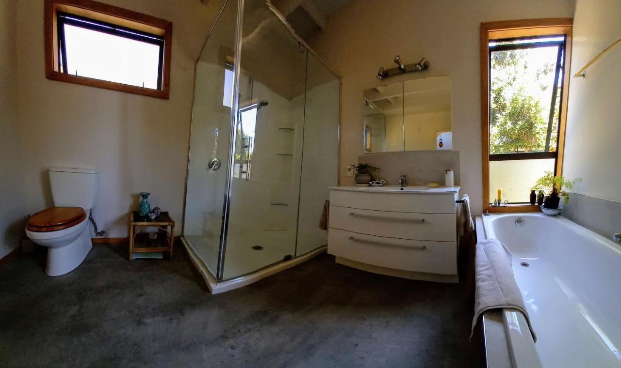 Bed and Breakfast Birds Eyes Te Awanga Экстерьер фото