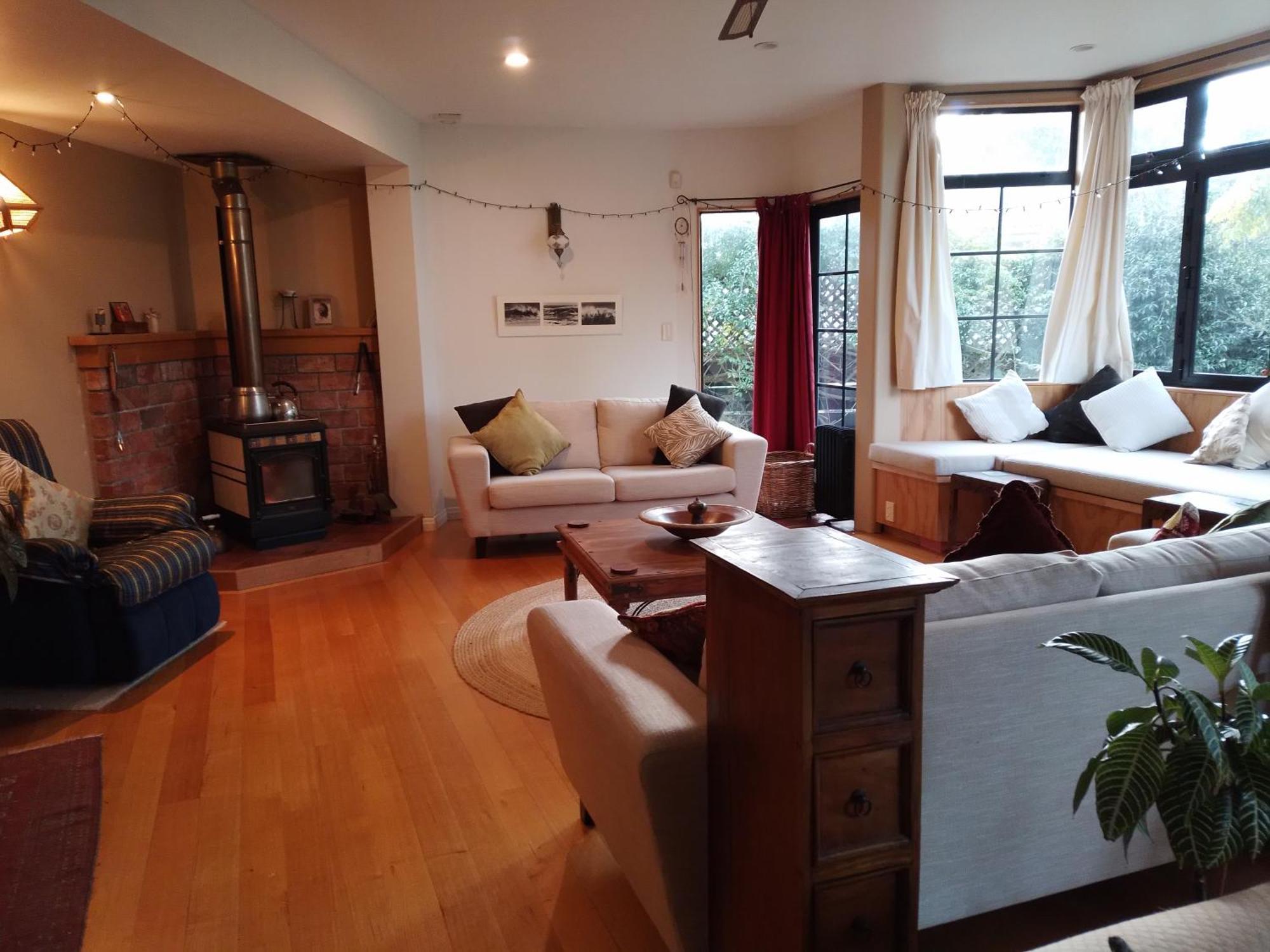 Bed and Breakfast Birds Eyes Te Awanga Экстерьер фото